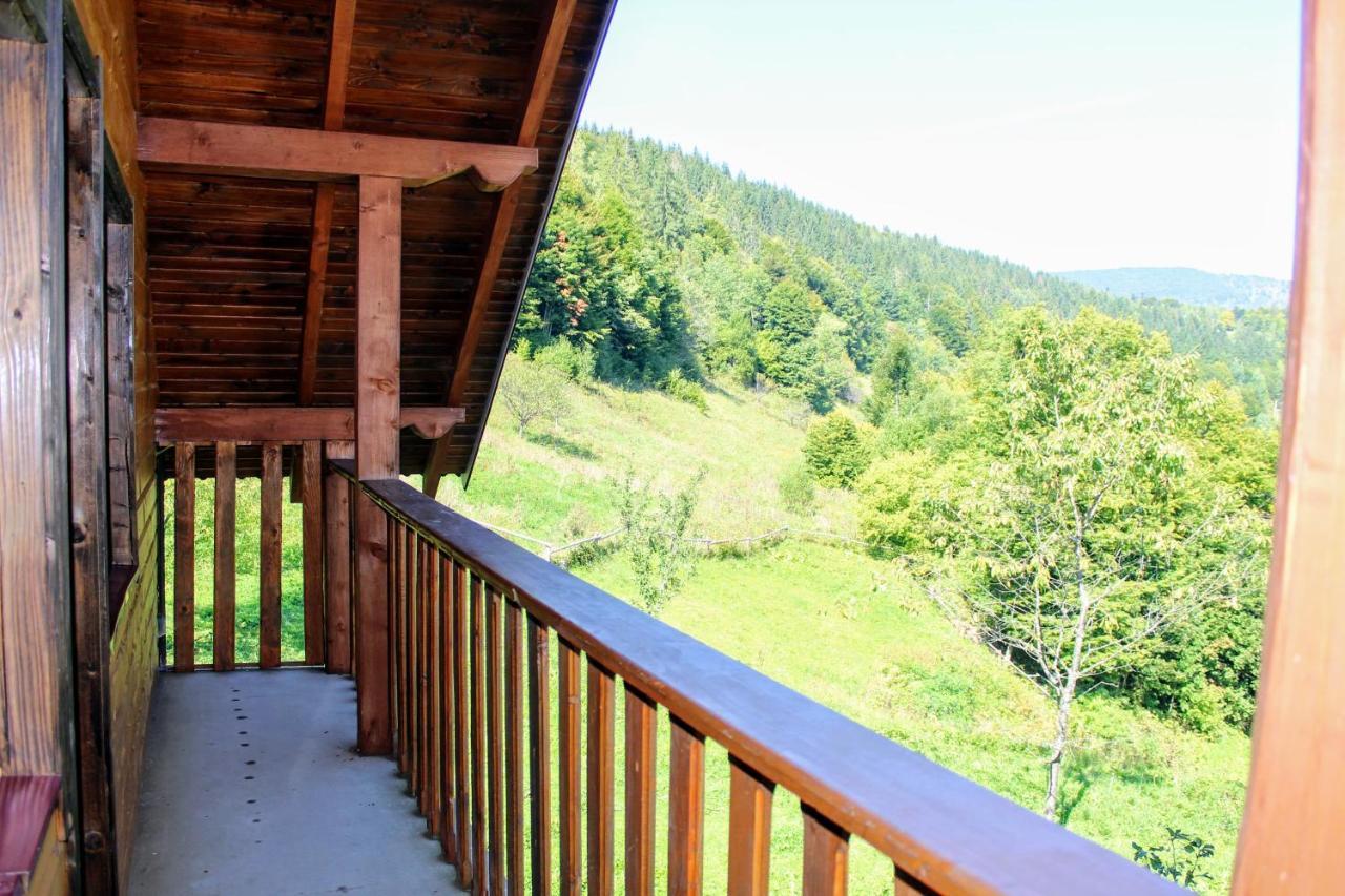 Котедж "Карпатський Краєвид" Yaremche Luaran gambar