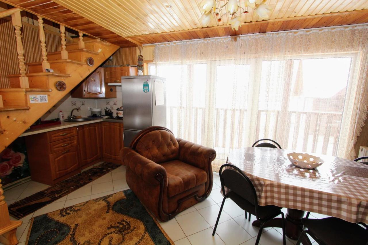 Котедж "Карпатський Краєвид" Yaremche Luaran gambar